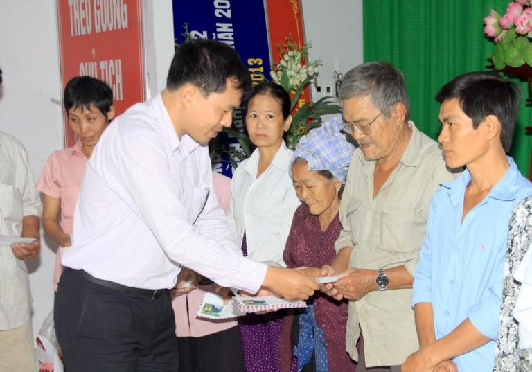 PV Engineering mang Tết đến với người nghèo tại huyện Nhà Bè